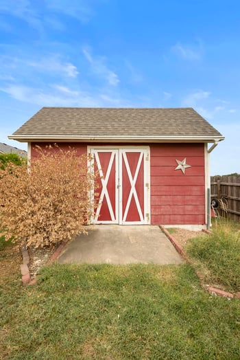 1120 Split Oak Dr, Newton, KS 67114