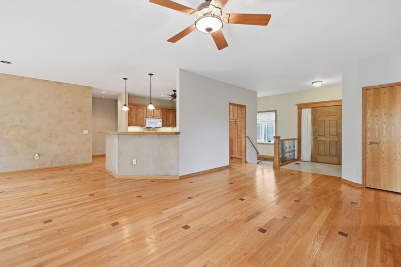 4632 N Spyglass St, Wichita, KS 67226-3375