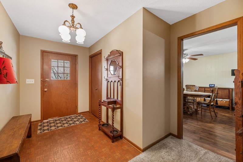 11621 N Ridge Rd, Sedgwick, KS 67135