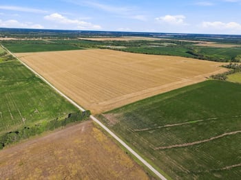 Lot 3 E Prairie Creek Est, Valley Center, KS 67147
