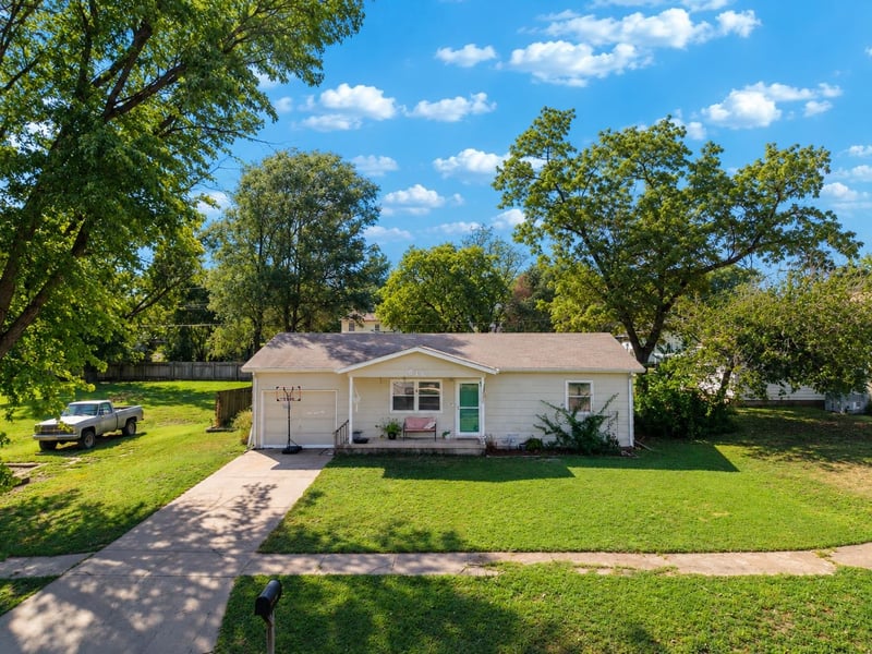 618 N Blaine St, Wellington, KS 67152