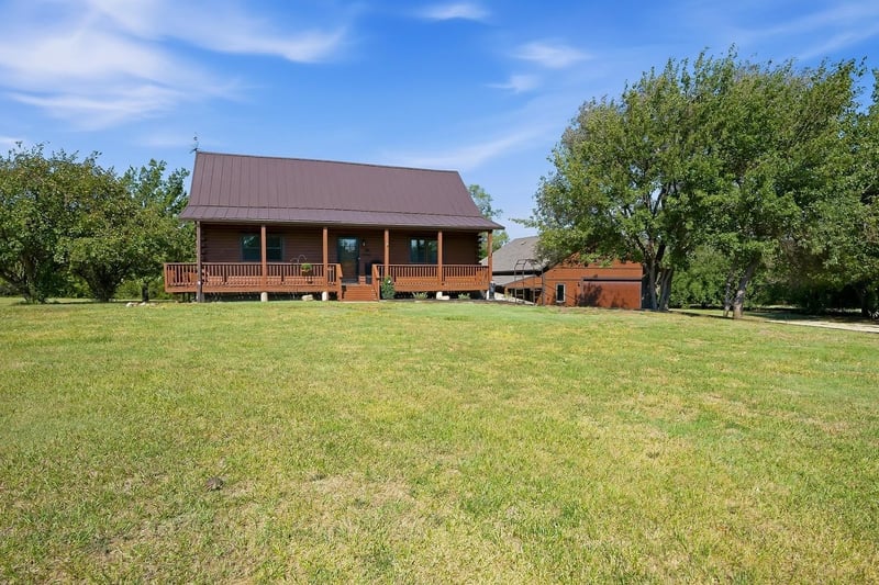 4595 NW Hopkins Switch Rd, El Dorado, KS 67042