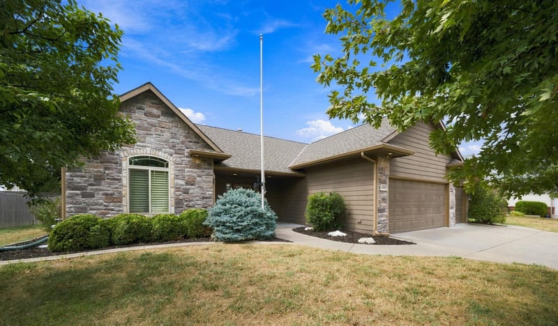 1209 S Arbor Meadows St, Derby, KS 67037