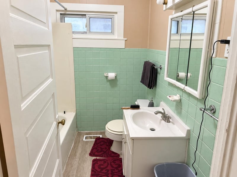 1636 S Market St, Wichita, KS 67211