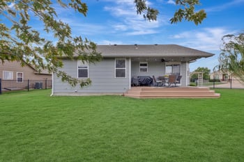2417 N Woodridge Ct, Wichita, KS 67226