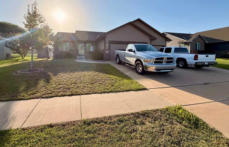 1817 N Kentucky Ln, Wichita, KS 67235