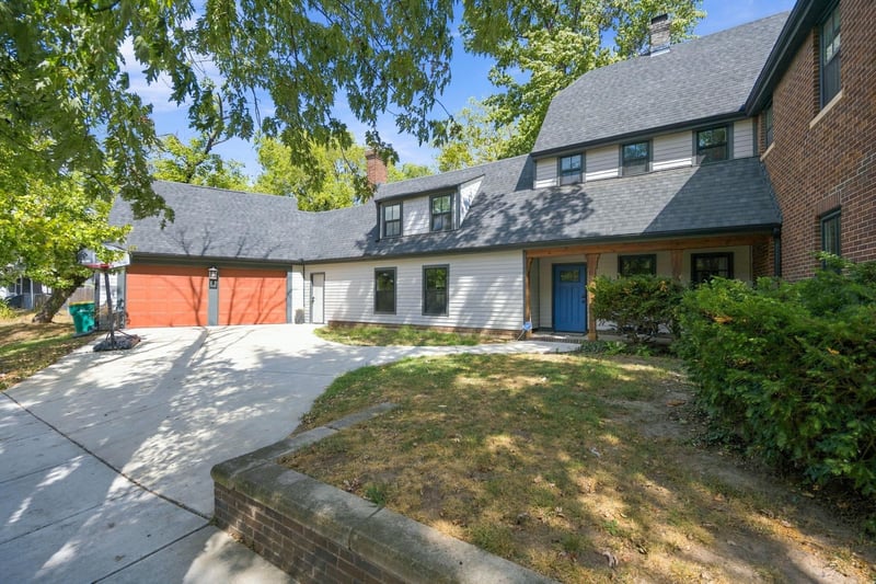 3330 Country Club Pl, Wichita, KS 67208