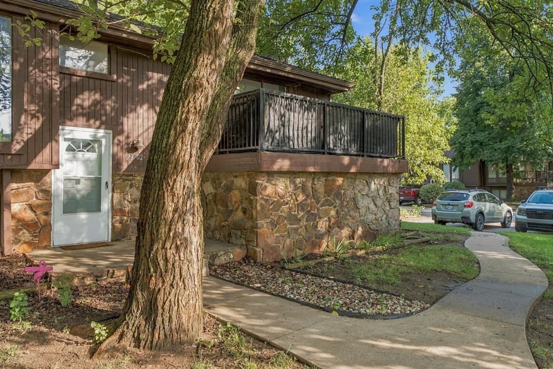 2421 S Yellowstone St #2302, Wichita, KS 67215