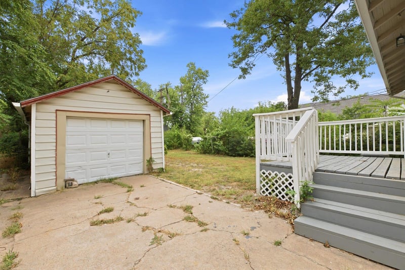 3110 W Maple St, Wichita, KS 67213