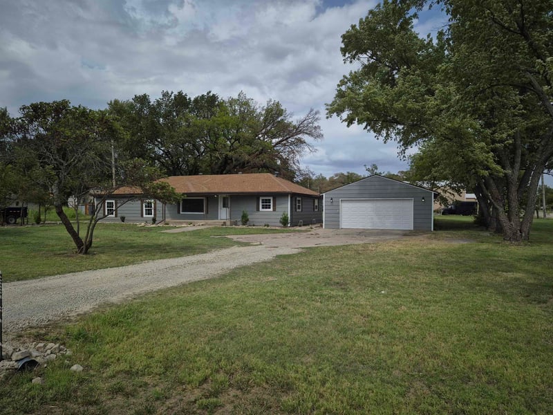620 E 2nd, Douglass, KS 67039