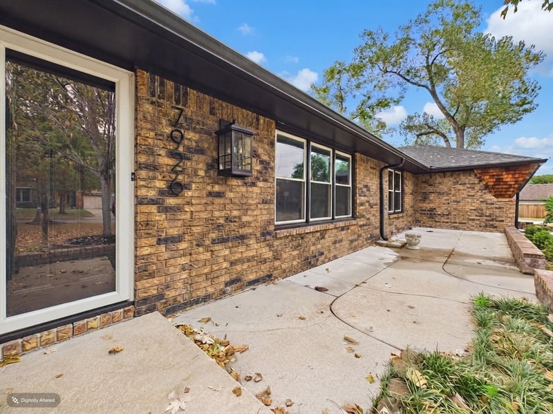 7926 E Killarney Pl, Wichita, KS 67206