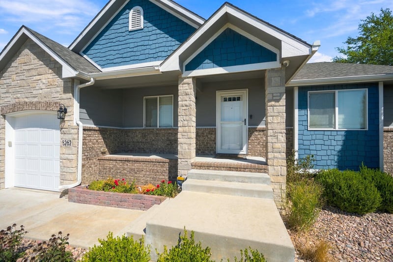 5262 N Rock Springs Ct, Bel Aire, KS 67226