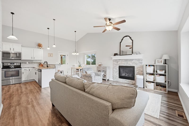 5262 N Rock Springs St, Bel Aire, KS 67226