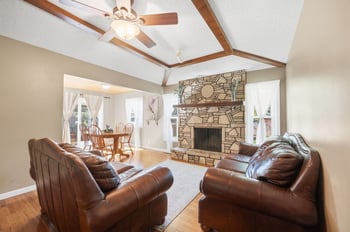 2 E Frontier Ln, Rose Hill, KS 67133-9445