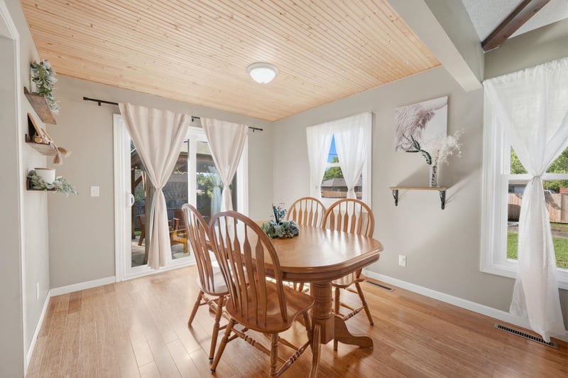 2 E Frontier Ln, Rose Hill, KS 67133-9445