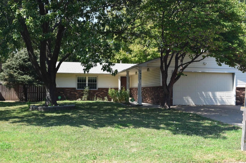 1933 N Reca, Wichita, KS 67212-1217