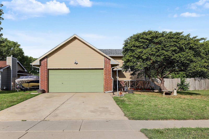 4911 S Mount Carmel, Wichita, KS 67217
