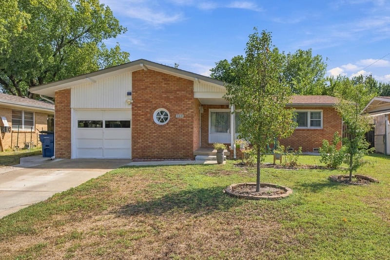 2916 S Bennett, Wichita, KS 67217