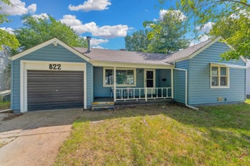 822 S Edgemoor St, Wichita, KS 67218