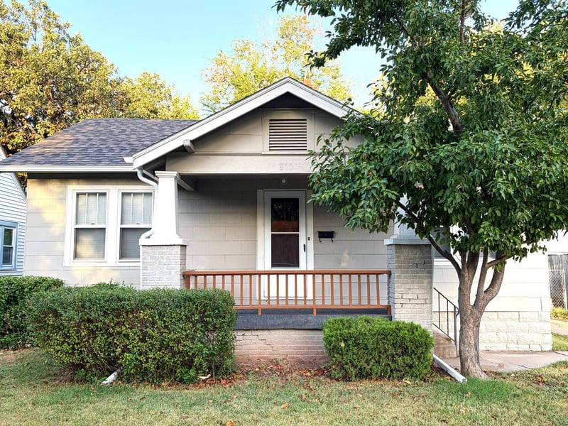 810 S Madison Ave, Wichita, KS 67211
