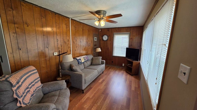 344 N Kansas Ave, Salina, KS 67401