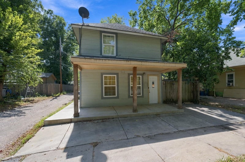 317 W 12th St N, Wichita, KS 67203