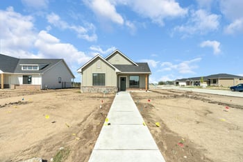 5854 Central Park Ct, Bel Aire, KS 67220