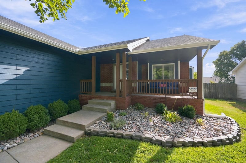 2542 N Shefford Ct, Wichita, KS 67205