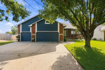 2542 N Shefford Ct, Wichita, KS 67205
