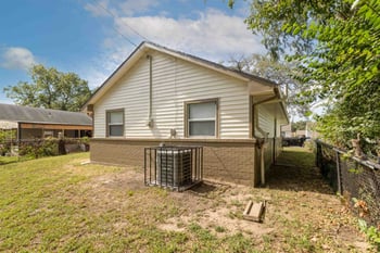828 N Poplar, Wichita, KS 67214