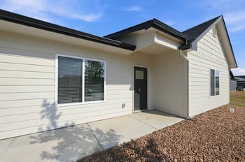 478 E Harper St, Valley Center, KS 67147-8948