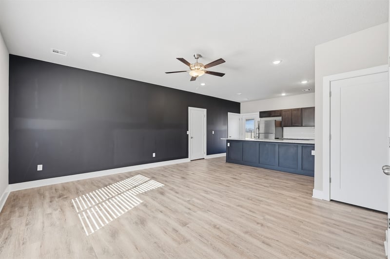 478 E Harper St, Valley Center, KS 67147-8948