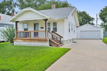 220 N Athenian Ave, Wichita, KS 67213