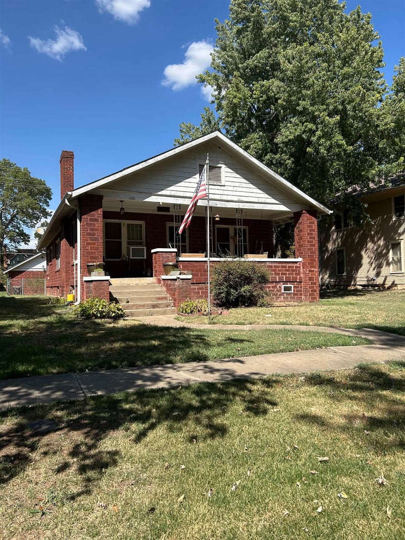 512 E 12th, Winfield, KS 67156