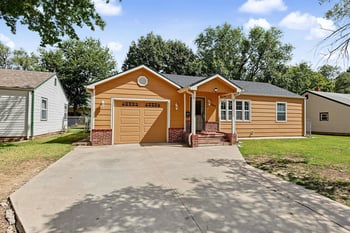 1908 S Ridgewood Dr, Wichita, KS 67218