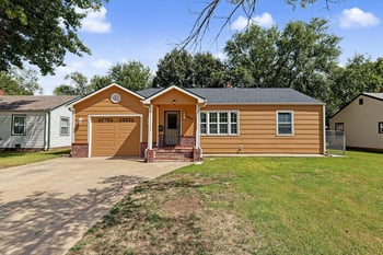 1908 S Ridgewood Dr, Wichita, KS 67218