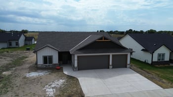 1511 E Midway Ct, Valley Center, KS 67147