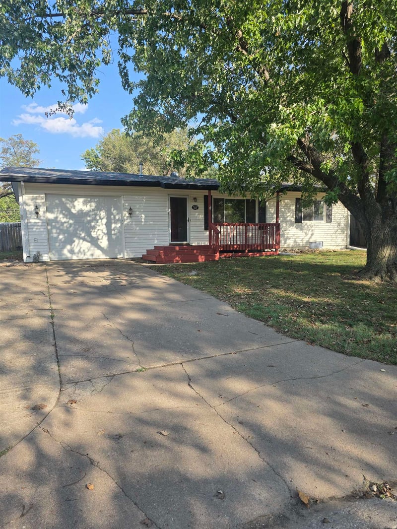 410 S Sunset, Haysville, KS 67060