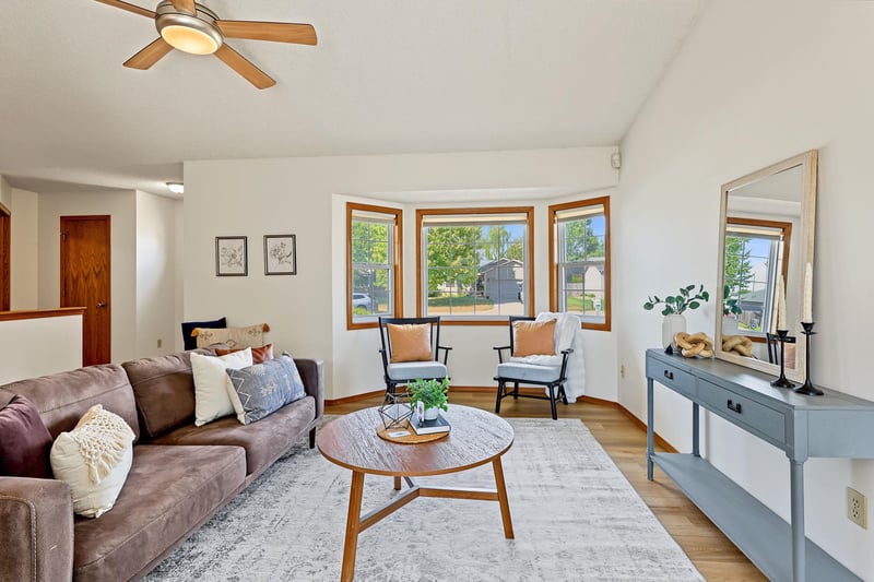 5823 W Kemper St, Wichita, KS 67215