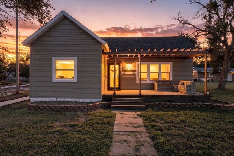 222 S 5th, Conway Springs, KS 67031