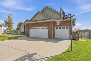222 S Decker Ct, Wichita, KS 67235
