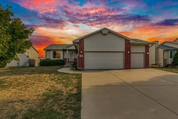 2407 E Kite St, Wichita, KS 67219