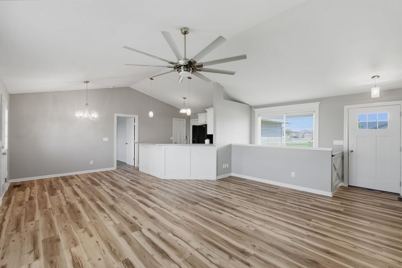 1905 N Kentucky Ln, Wichita, KS 67235-1249
