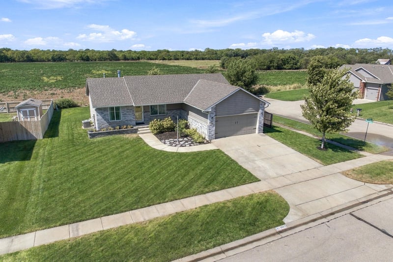1905 N Kentucky Ln, Wichita, KS 67235-1249