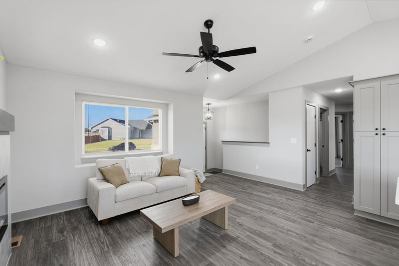 10718 E Bonita St, Wichita, KS 67207