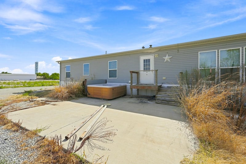 119 S Osborn, Mayfield, KS 67103