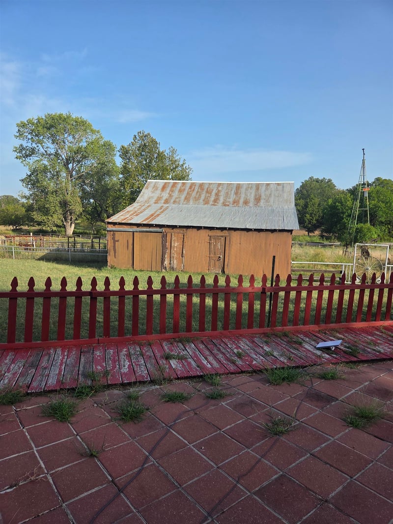 1404 Caney Rd, Cedar Vale, KS 67024