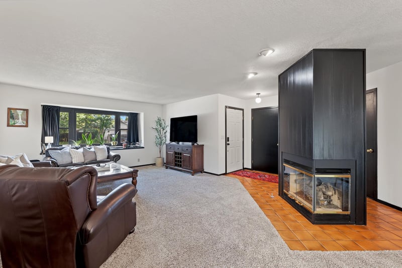 2049 S Cypress, Wichita, KS 67207