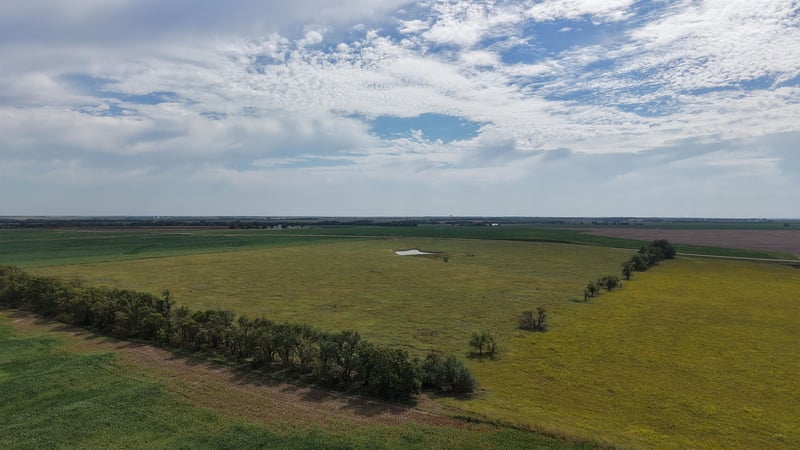 1400 Blk 1100 Ave, Hope, KS 67451