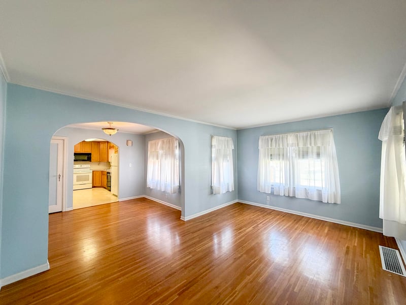1300 Pershing St, Salina, KS 67401